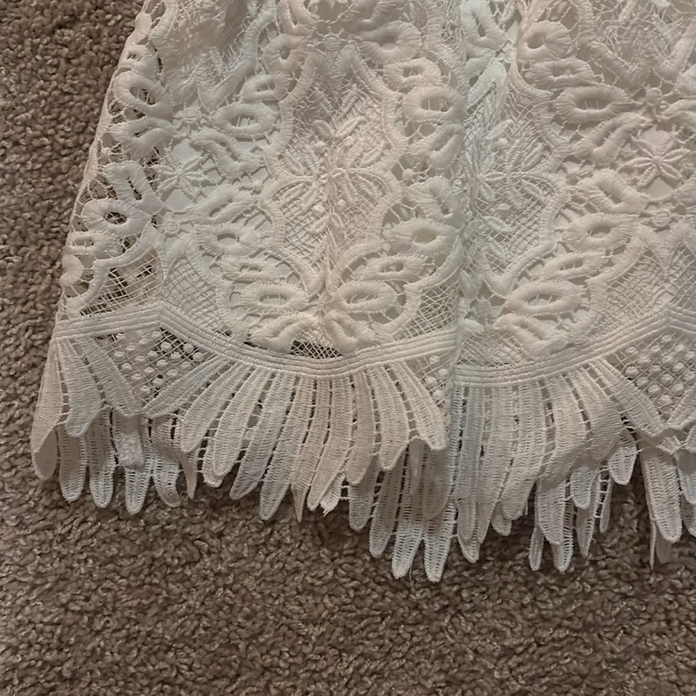BB Dakota dress. White lace. Size 2. - Picture 4 of 6
